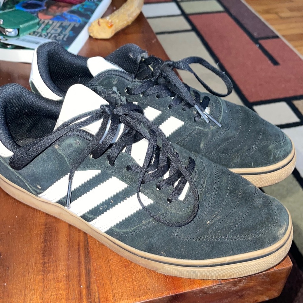 Adidas samba mens 7 womens 8.5 gym some
